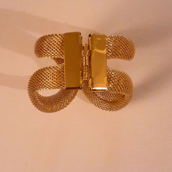 Gold tone mesh Bracelet - Picture 3 of 4